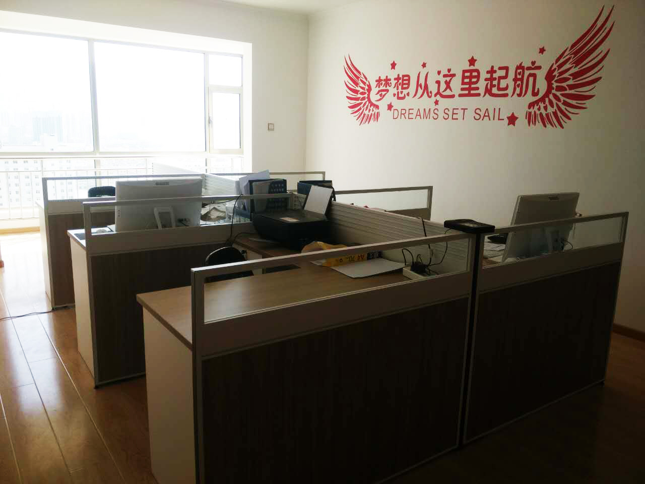大厅办公环境1.jpg 大厅办公环境1.jpg